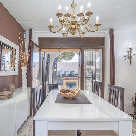 Casa Con Piscina, Gran Amarre Y 4 En Castello D'empuries - Hisp-288-53