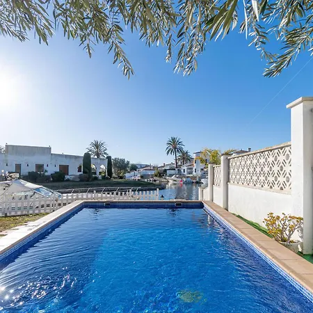 Holiday home Casa Con Piscina, Gran Amarre Y 4 En Castello D'empuries - Hisp-288-53 *