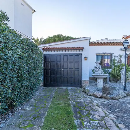 Holiday home Casa Con Piscina, Gran Amarre Y 4 En Castello D'empuries - Hisp-288-53 Empuriabrava